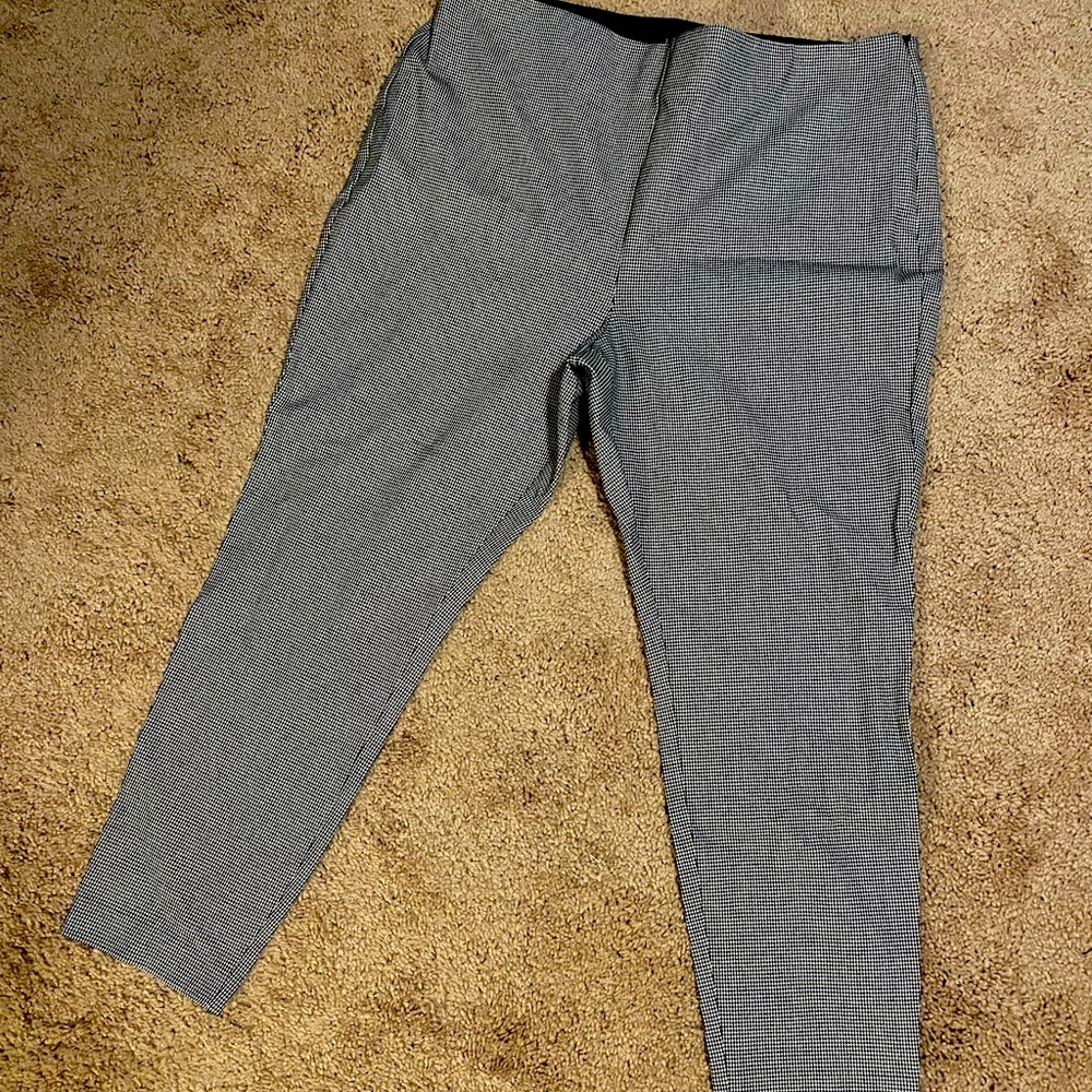 Petite Curvy Side Zip Skinny Pants in Puppytooth